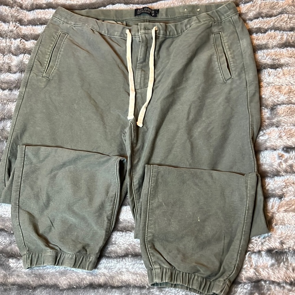 AEO downtown relaxed jogger